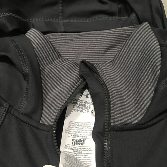 Under Armour Loose Cold Gear 1/2 Zip Sweatshirt - Picture 5 of 6